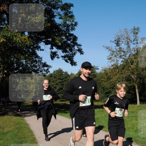 28.09.2025 - 33. Volkslauf durch das schöne Alstertal Fabian Wolf http://msf.ph/oto/8981970 28.09.2025 10:41:04 Laufen 4101, 041, 4043 meine-sportfotos.de
