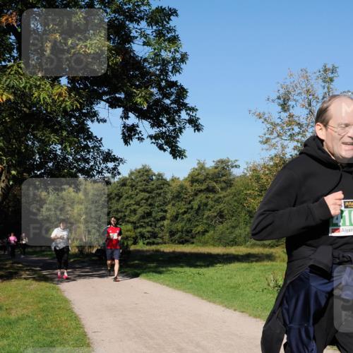 28.09.2025 - 33. Volkslauf durch das schöne Alstertal Fabian Wolf http://msf.ph/oto/8981983 28.09.2025 10:41:06 Laufen 410 meine-sportfotos.de