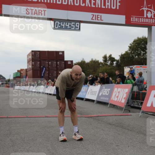 03.10.2025 - Köhlbrandbrückenlauf Yannick Fuchs http://msf.ph/oto/8982388 03.10.2025 15:44:58 Ziel 7004 meine-sportfotos.de