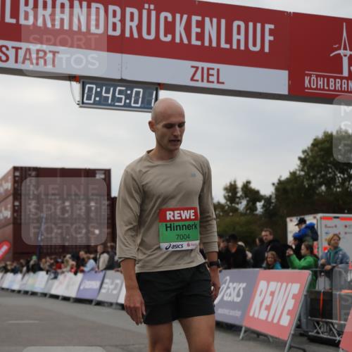 03.10.2025 - Köhlbrandbrückenlauf Yannick Fuchs http://msf.ph/oto/8982389 03.10.2025 15:44:59 Ziel  meine-sportfotos.de