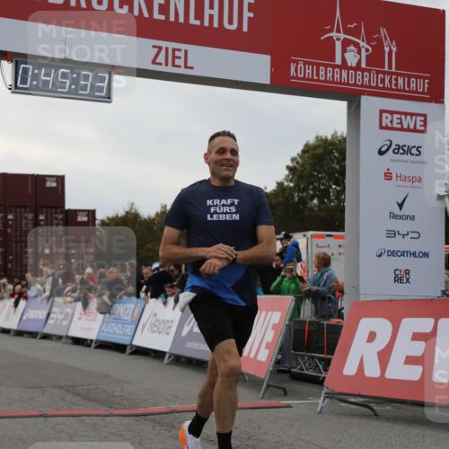 03.10.2025 - Köhlbrandbrückenlauf Yannick Fuchs http://msf.ph/oto/8982406 03.10.2025 15:45:32 Ziel 9148 meine-sportfotos.de