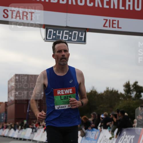 03.10.2025 - Köhlbrandbrückenlauf Yannick Fuchs http://msf.ph/oto/8982431 03.10.2025 15:46:03 Ziel 7002, 7003, 9130 meine-sportfotos.de