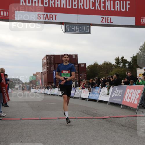 03.10.2025 - Köhlbrandbrückenlauf Yannick Fuchs http://msf.ph/oto/8982451 03.10.2025 15:46:11 Ziel 7003, 9130, 9720 meine-sportfotos.de