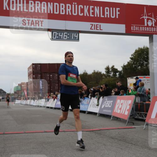 03.10.2025 - Köhlbrandbrückenlauf Yannick Fuchs http://msf.ph/oto/8982453 03.10.2025 15:46:12 Ziel 7003, 9130, 9720 meine-sportfotos.de