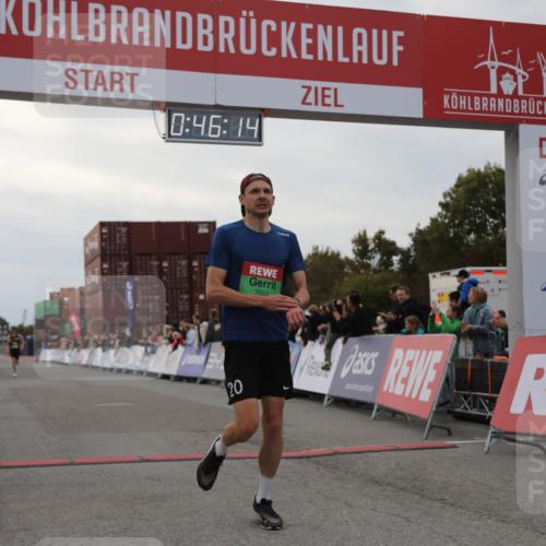 03.10.2025 - Köhlbrandbrückenlauf Yannick Fuchs http://msf.ph/oto/8982454 03.10.2025 15:46:12 Ziel 7003, 9130, 9720 meine-sportfotos.de