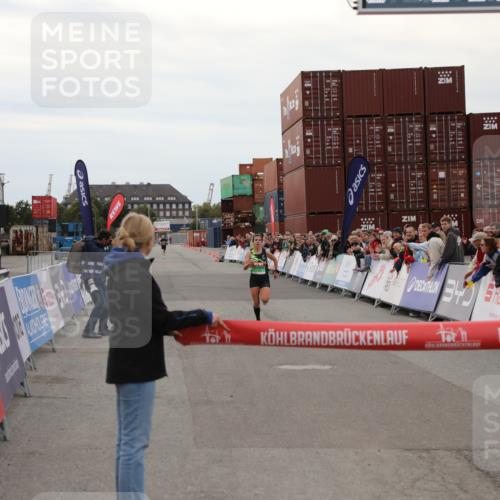 03.10.2025 - Köhlbrandbrückenlauf Yannick Fuchs http://msf.ph/oto/8982478 03.10.2025 15:46:55 Ziel 7034 meine-sportfotos.de