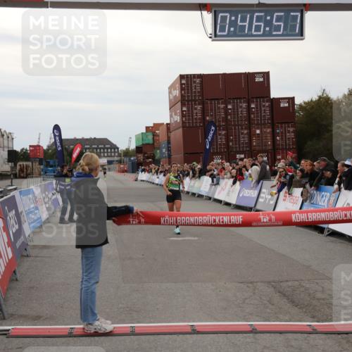 03.10.2025 - Köhlbrandbrückenlauf Yannick Fuchs http://msf.ph/oto/8982482 03.10.2025 15:46:56 Ziel 7034 meine-sportfotos.de