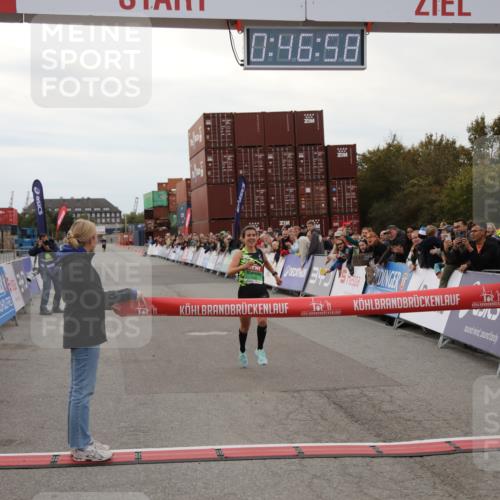 03.10.2025 - Köhlbrandbrückenlauf Yannick Fuchs http://msf.ph/oto/8982487 03.10.2025 15:46:57 Ziel 7034 meine-sportfotos.de