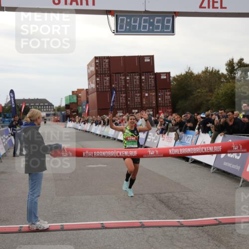 03.10.2025 - Köhlbrandbrückenlauf Yannick Fuchs http://msf.ph/oto/8982489 03.10.2025 15:46:57 Ziel 7034 meine-sportfotos.de
