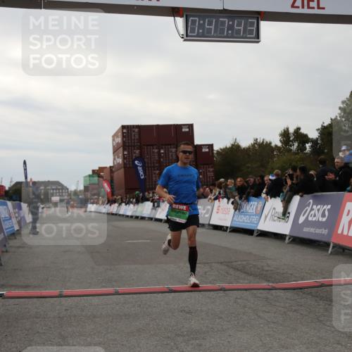 03.10.2025 - Köhlbrandbrückenlauf Yannick Fuchs http://msf.ph/oto/8982548 03.10.2025 15:47:42 Ziel 7022, 9588 meine-sportfotos.de
