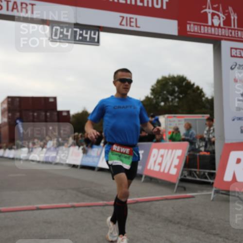 03.10.2025 - Köhlbrandbrückenlauf Yannick Fuchs http://msf.ph/oto/8982554 03.10.2025 15:47:43 Ziel 7022, 9588 meine-sportfotos.de