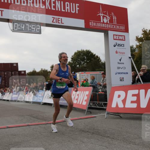 03.10.2025 - Köhlbrandbrückenlauf Yannick Fuchs http://msf.ph/oto/8982575 03.10.2025 15:47:50 Ziel 9588 meine-sportfotos.de