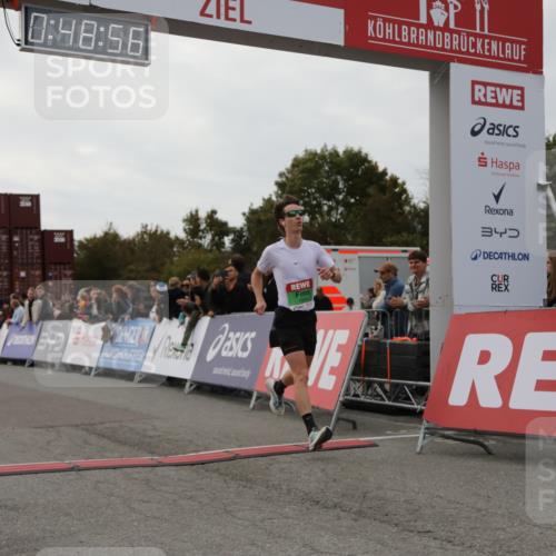 03.10.2025 - Köhlbrandbrückenlauf Yannick Fuchs http://msf.ph/oto/8982633 03.10.2025 15:48:55 Ziel 7009 meine-sportfotos.de