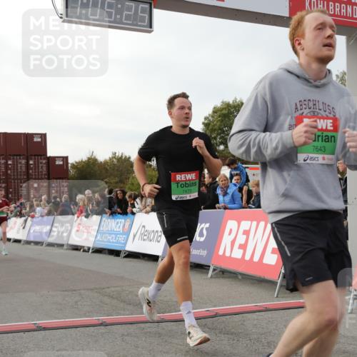 03.10.2025 - Köhlbrandbrückenlauf Yannick Fuchs http://msf.ph/oto/8982679 03.10.2025 16:05:24 Ziel 7241, 7473, 7643, 8099, 8199, 9127, 9475, 9499, 9627, 9669 meine-sportfotos.de
