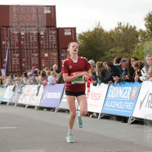 03.10.2025 - Köhlbrandbrückenlauf Yannick Fuchs http://msf.ph/oto/8982691 03.10.2025 16:05:25 Ziel 7241, 7473, 7643, 8099, 8199, 9127, 9475, 9499, 9627, 9669 meine-sportfotos.de
