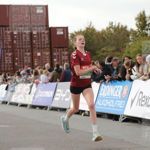 03.10.2025 - Köhlbrandbrückenlauf Yannick Fuchs http://msf.ph/oto/8982693 03.10.2025 16:05:25 Ziel 7241, 7473, 7643, 8099, 8199, 9127, 9475, 9499, 9627, 9669 meine-sportfotos.de