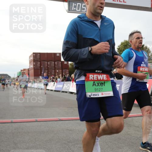 03.10.2025 - Köhlbrandbrückenlauf Yannick Fuchs http://msf.ph/oto/8982740 03.10.2025 16:05:30 Ziel 7241, 7394, 7546, 8199, 9127, 9299, 9317, 9499, 9669 meine-sportfotos.de