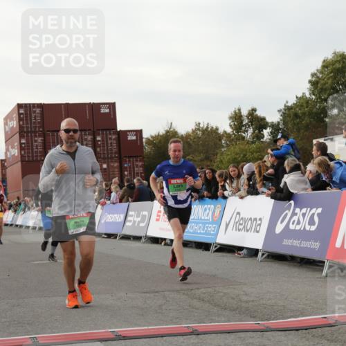 03.10.2025 - Köhlbrandbrückenlauf Yannick Fuchs http://msf.ph/oto/8982757 03.10.2025 16:05:32 Ziel 7031, 7151, 7213, 7241, 7394, 7546, 8199, 9127, 9299, 9317, 9499, 9669 meine-sportfotos.de
