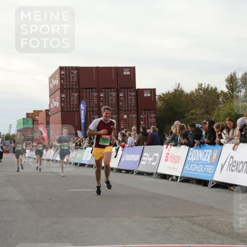 03.10.2025 - Köhlbrandbrückenlauf Yannick Fuchs http://msf.ph/oto/8982777 03.10.2025 16:05:35 Ziel 7031, 7151, 7213, 7394, 7546, 8199, 9299, 9317, 9669 meine-sportfotos.de