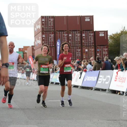 03.10.2025 - Köhlbrandbrückenlauf Yannick Fuchs http://msf.ph/oto/8982807 03.10.2025 16:05:39 Ziel 7031, 7151, 7213, 7394, 7546, 7547, 8966, 9317, 9566 meine-sportfotos.de