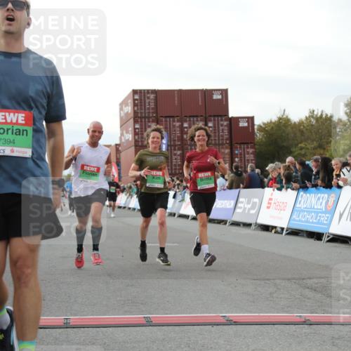 03.10.2025 - Köhlbrandbrückenlauf Yannick Fuchs http://msf.ph/oto/8982811 03.10.2025 16:05:39 Ziel 7031, 7151, 7213, 7394, 7546, 7547, 8966, 9317, 9566 meine-sportfotos.de