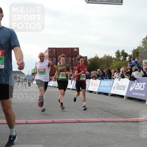 03.10.2025 - Köhlbrandbrückenlauf Yannick Fuchs http://msf.ph/oto/8982815 03.10.2025 16:05:40 Ziel 7031, 7151, 7213, 7394, 7546, 7547, 8966, 9317, 9489, 9566 meine-sportfotos.de