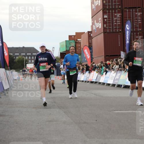 03.10.2025 - Köhlbrandbrückenlauf Yannick Fuchs http://msf.ph/oto/8982826 03.10.2025 16:05:43 Ziel 7031, 7151, 7213, 7547, 7646, 8924, 8966, 9489, 9566 meine-sportfotos.de