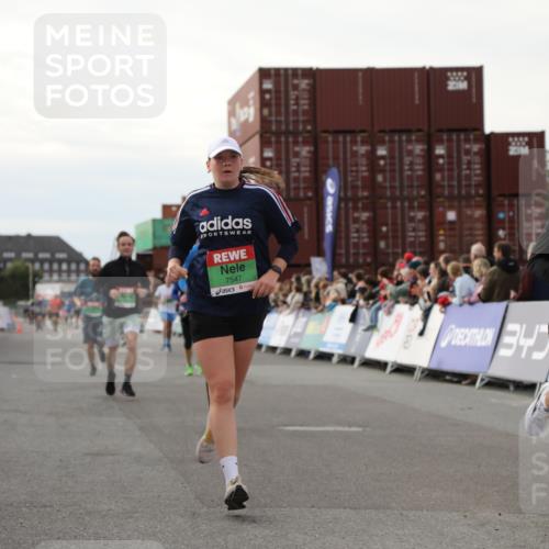 03.10.2025 - Köhlbrandbrückenlauf Yannick Fuchs http://msf.ph/oto/8982843 03.10.2025 16:05:45 Ziel 7547, 7646, 8924, 8966, 9489, 9566 meine-sportfotos.de