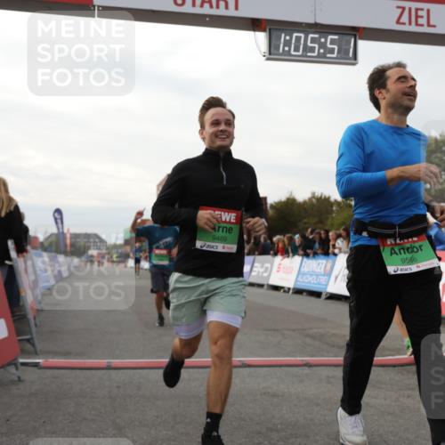03.10.2025 - Köhlbrandbrückenlauf Yannick Fuchs http://msf.ph/oto/8982877 03.10.2025 16:05:49 Ziel 7547, 7646, 8616, 8924, 8966, 9102, 9489, 9566 meine-sportfotos.de