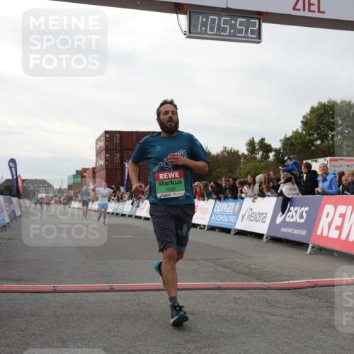 03.10.2025 - Köhlbrandbrückenlauf Yannick Fuchs http://msf.ph/oto/8982887 03.10.2025 16:05:50 Ziel 7646, 8616, 8924, 8966, 9102, 9489, 9566 meine-sportfotos.de