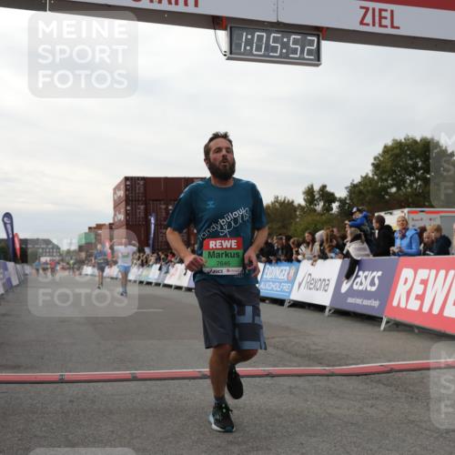 03.10.2025 - Köhlbrandbrückenlauf Yannick Fuchs http://msf.ph/oto/8982889 03.10.2025 16:05:51 Ziel 7646, 8616, 8924, 9102, 9489, 9566 meine-sportfotos.de