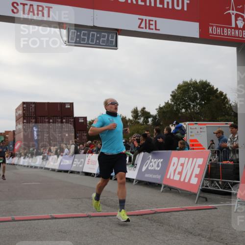 03.10.2025 - Köhlbrandbrückenlauf Yannick Fuchs http://msf.ph/oto/8982953 03.10.2025 15:50:22 Ziel 7045, 9713 meine-sportfotos.de