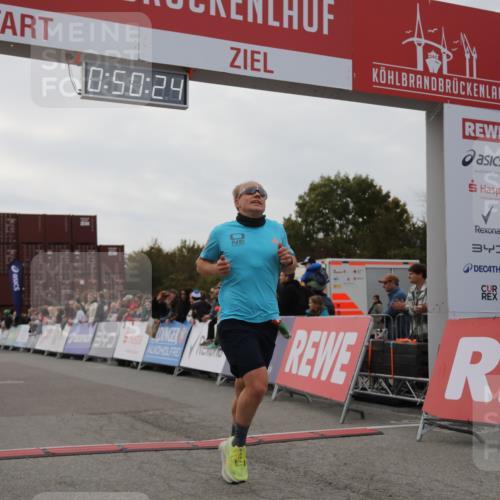 03.10.2025 - Köhlbrandbrückenlauf Yannick Fuchs http://msf.ph/oto/8982957 03.10.2025 15:50:22 Ziel 7045, 9713 meine-sportfotos.de