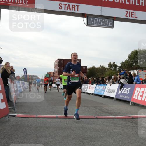 03.10.2025 - Köhlbrandbrückenlauf Yannick Fuchs http://msf.ph/oto/8982996 03.10.2025 16:06:04 Ziel 7296, 7343, 7610, 8539, 8813, 8886, 9100, 9378, 9451, 9468, 9596, 9626, 9633 meine-sportfotos.de
