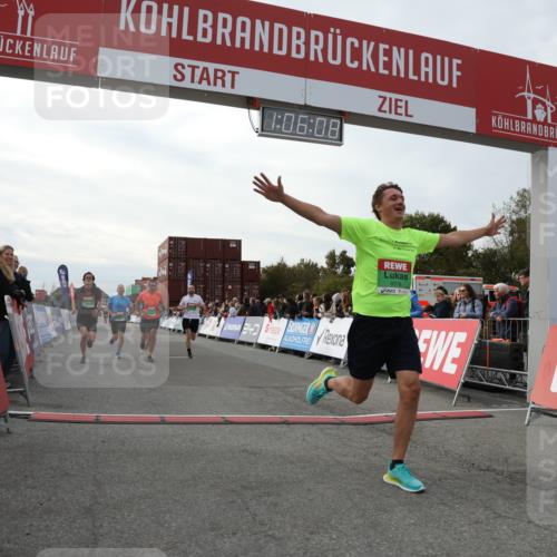 03.10.2025 - Köhlbrandbrückenlauf Yannick Fuchs http://msf.ph/oto/8983017 03.10.2025 16:06:06 Ziel 7296, 7343, 7610, 8539, 8813, 8886, 9100, 9378, 9451, 9468, 9596, 9626, 9633 meine-sportfotos.de