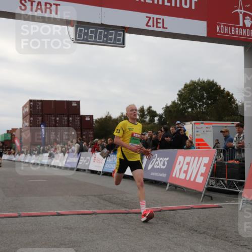 03.10.2025 - Köhlbrandbrückenlauf Yannick Fuchs http://msf.ph/oto/8983019 03.10.2025 15:50:31 Ziel 7036, 7140 meine-sportfotos.de