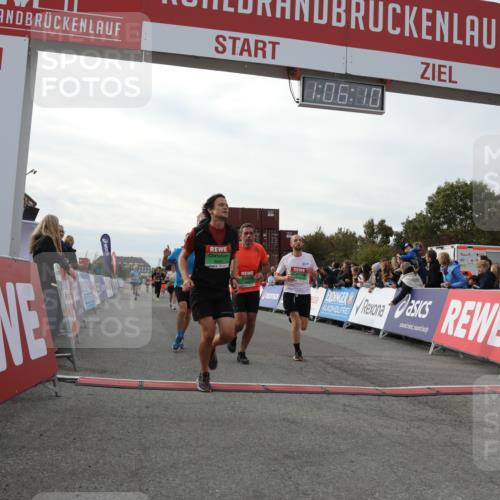 03.10.2025 - Köhlbrandbrückenlauf Yannick Fuchs http://msf.ph/oto/8983031 03.10.2025 16:06:08 Ziel 7296, 7343, 7610, 8064, 8539, 8813, 8886, 9100, 9378, 9451, 9596, 9626, 9633 meine-sportfotos.de
