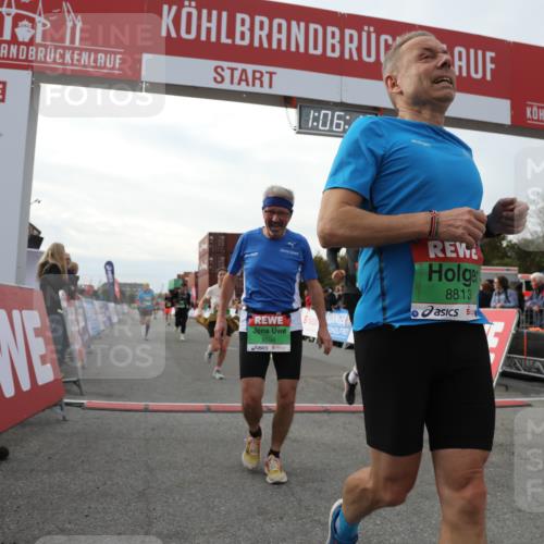 03.10.2025 - Köhlbrandbrückenlauf Yannick Fuchs http://msf.ph/oto/8983066 03.10.2025 16:06:11 Ziel 7296, 7343, 7601, 8064, 8539, 8813, 8886, 9100, 9451, 9483, 9596, 9626, 9633 meine-sportfotos.de