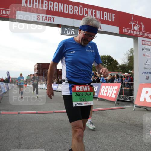 03.10.2025 - Köhlbrandbrückenlauf Yannick Fuchs http://msf.ph/oto/8983078 03.10.2025 16:06:12 Ziel 7296, 7343, 7601, 8064, 8539, 8813, 8886, 9100, 9451, 9483, 9596, 9633 meine-sportfotos.de