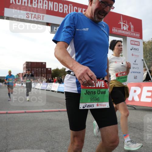 03.10.2025 - Köhlbrandbrückenlauf Yannick Fuchs http://msf.ph/oto/8983081 03.10.2025 16:06:12 Ziel 7296, 7343, 7601, 8064, 8539, 8813, 8886, 9100, 9451, 9483, 9596, 9633 meine-sportfotos.de