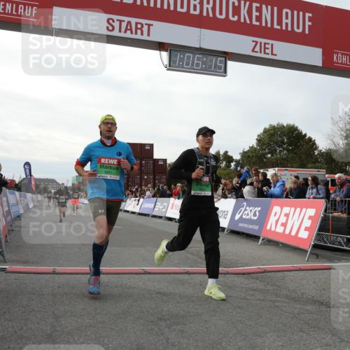 03.10.2025 - Köhlbrandbrückenlauf Yannick Fuchs http://msf.ph/oto/8983091 03.10.2025 16:06:13 Ziel 7296, 7343, 7601, 8064, 8802, 8991, 9100, 9451, 9483, 9596, 9633 meine-sportfotos.de