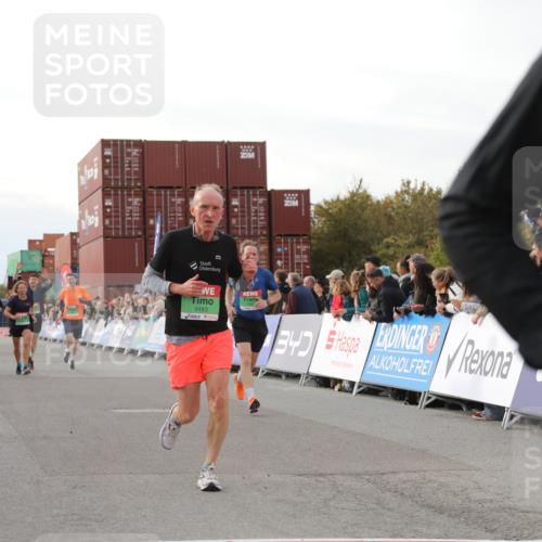 03.10.2025 - Köhlbrandbrückenlauf Yannick Fuchs http://msf.ph/oto/8983123 03.10.2025 16:06:17 Ziel 7576, 7601, 8064, 8802, 8803, 8804, 8805, 8991, 9483 meine-sportfotos.de