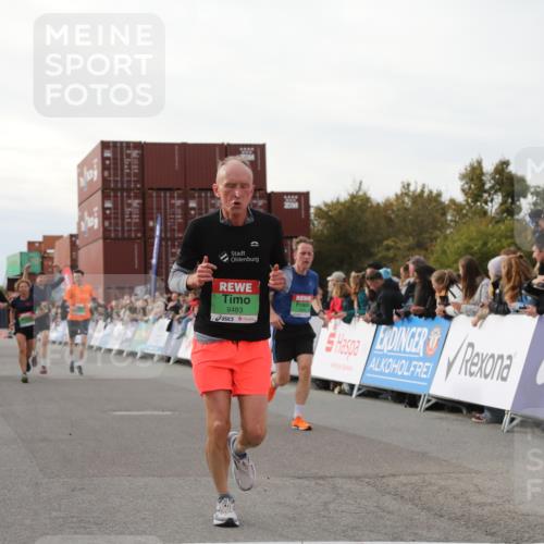 03.10.2025 - Köhlbrandbrückenlauf Yannick Fuchs http://msf.ph/oto/8983127 03.10.2025 16:06:18 Ziel 7576, 7601, 8064, 8802, 8803, 8804, 8805, 8991, 9483, 9572 meine-sportfotos.de