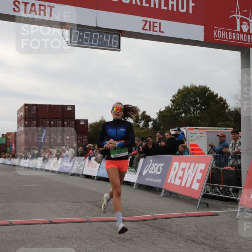 03.10.2025 - Köhlbrandbrückenlauf Yannick Fuchs http://msf.ph/oto/8983131 03.10.2025 15:50:45 Ziel 7020, 7065 meine-sportfotos.de