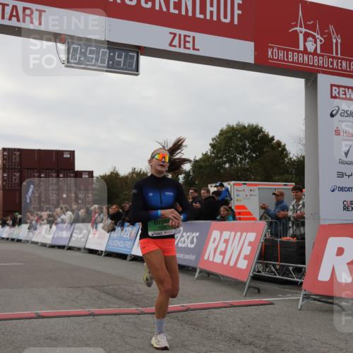 03.10.2025 - Köhlbrandbrückenlauf Yannick Fuchs http://msf.ph/oto/8983133 03.10.2025 15:50:45 Ziel 7020, 7065 meine-sportfotos.de