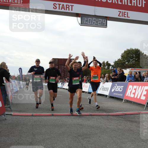 03.10.2025 - Köhlbrandbrückenlauf Yannick Fuchs http://msf.ph/oto/8983161 03.10.2025 16:06:22 Ziel 7576, 7601, 8802, 8803, 8804, 8805, 8991, 9572 meine-sportfotos.de