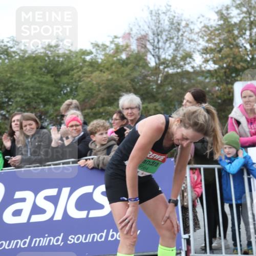 03.10.2025 - Köhlbrandbrückenlauf Yannick Fuchs http://msf.ph/oto/8983234 03.10.2025 15:51:26 Ziel 7050, 8861, 9564 meine-sportfotos.de