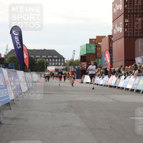 03.10.2025 - Köhlbrandbrückenlauf Yannick Fuchs http://msf.ph/oto/8983235 03.10.2025 16:06:29 Ziel 7576, 9572 meine-sportfotos.de