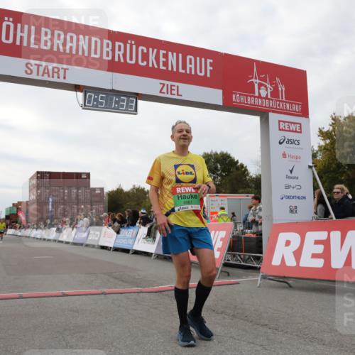 03.10.2025 - Köhlbrandbrückenlauf Yannick Fuchs http://msf.ph/oto/8983256 03.10.2025 15:51:31 Ziel 7118, 7210, 8861 meine-sportfotos.de