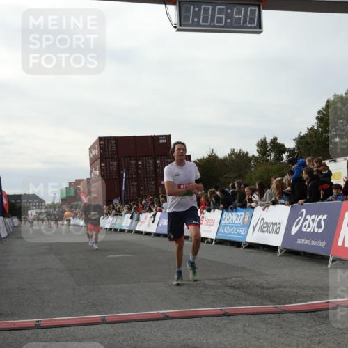 03.10.2025 - Köhlbrandbrückenlauf Yannick Fuchs http://msf.ph/oto/8983259 03.10.2025 16:06:38 Ziel 7623, 8860, 8880, 8965 meine-sportfotos.de